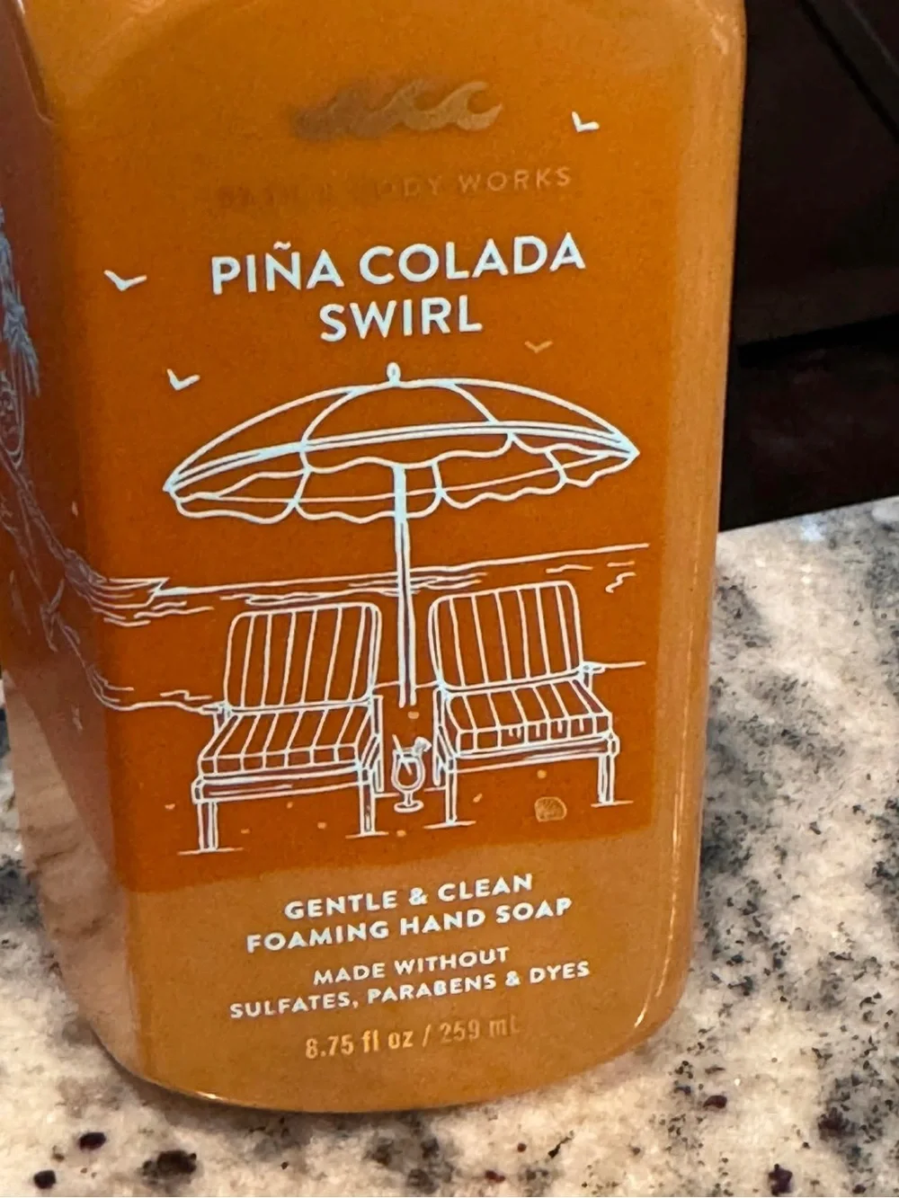 Bath & Body Works Piña Colada Swirl Foaming Hand Soap - Orange